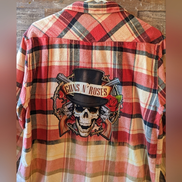Upcycled Handcrafted Dip Dyed Bleached Flannel Shirt With Guns N Roses - Picture 4 of 13